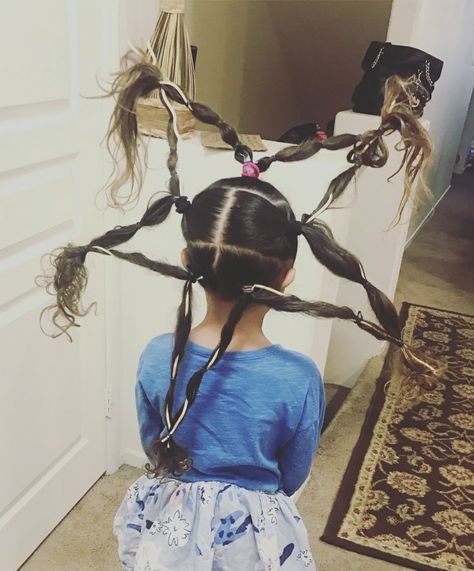 Whacky Hair Day, Crazy Hair For Kids, Easy Little Girl Hairstyles, Ponytail Hairstyles Easy, Wacky Hair Days, Wacky Hair, Crazy Hair Days, Halloween Hair, Creative Hairstyles