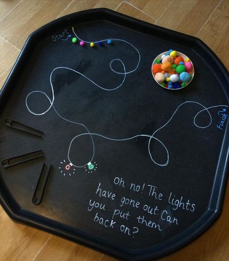 Eyfs Christmas Fine Motor Activities, Christmas Malleable Eyfs, Christmas Funky Fingers Eyfs, Christmas Eyfs Ideas, Seasons Tuff Tray Ideas, Number Tuff Tray Eyfs, Christmas Activities Early Years, Christmas Small World Eyfs, Light And Dark Topic Eyfs