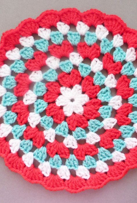 Granny Round Crochet Pattern, Granny Circle Crochet Pattern, Coasters Ideas, Crochet Potholder Patterns, Round Blanket, Coiled Fabric Basket, Flower Coasters, Potholder Patterns, Amazing Crochet