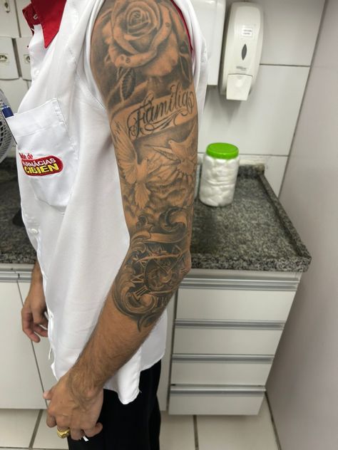 Ambition Tattoo Men, Men’s Half Sleeve Tattoo Upper Arm, Men Upper Arm Tattoo, Tattoo Nick, Upper Arm Tattoo Men, Half Sleeve Tattoo Upper Arm, Ambition Tattoo, Pop Culture Tattoos, Side Arm Tattoos