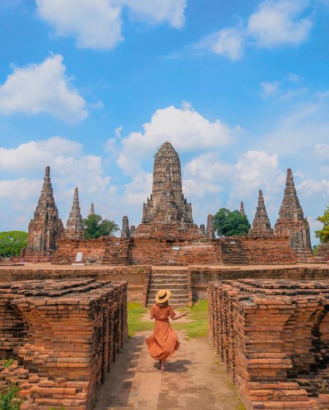 ���🔖Save this post for your next trip to Thailand! An hour away from Bangkok, Ayutthaya is the former capital of Thailand and remains a historical and majestic highlight of the country.🇹🇭 📍Wat Chaiwatthanaram (1-5) ・🎟️Admission fee: THB 50 ・One of the most visited historical sites of Ayutthaya, featuring the architectural style influenced by the Angkor temple in Cambodia. 📍Wat Mahathat (6&7) ・🎟️Admission fee: THB 50 ・One of the most significant temples in Ayutthaya, it’s famous for the tr... Wat Mahathat, Ayutthaya Thailand, Trip To Thailand, Pickleball Court, Asian Culture, Southeast Asian, People Of The World, Angkor, Thailand Travel