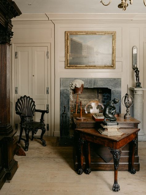 The walnut table is English circa 1730. It was probably used for tea or cards. The carved chair is an 18^th^century hall... 18th Century Interior Design, British Interior Design, Georgian Interiors, British Interior, European Home, English Country Style, Foxes Photography, Wash Stand, Antique Fairs