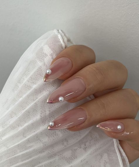 Acrylic Nails Almond Shape, Bridesmaids Nails, Classy Acrylic Nails, Bridal Elegance, Pearl Nails, Soft Nails, Nails 2024, Nail Bar, Bridal Nails