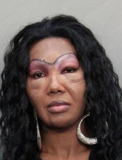 a collection of some of the weirdest and worst eyebrows you've ever seen Bad Makeup Fails, Eyebrow Fails, Crazy Eyebrows, Plastic Surgery Fail, Bad Eyebrows, Makeup Fails, Awkward Photos, Bad Makeup, Makeup Humor