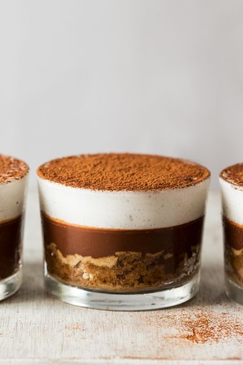 Lazy Cat Kitchen, Vegan Tiramisu, Vegan Egg, Cat Kitchen, Desserts Vegan, Lazy Cat, Köstliche Desserts, Vegan Dessert Recipes, Vegan Treats