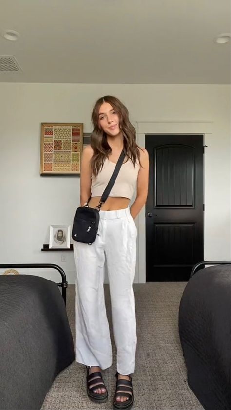 Emery Chipman Tiktok’s, Emery Chipman Ootd, Emerychipman Outfits, Comfy Pants Outfit, Emery Chipman, Blair Sandals, School Outfits Highschool Summer, Doc Sandals, Groovy Fits