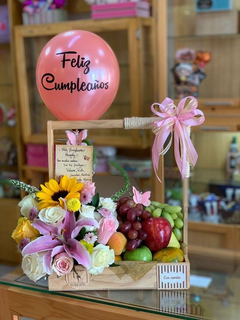 Floral Gift Basket Ideas, Birthday Gift Arrangement Ideas, Fruit Gift Basket Ideas, Birthday Hamper Ideas, Fruit Basket Gift Ideas, Fruit Basket Ideas Gift, Fruit Flower Basket, Fruit Hampers, Balloon Bouquet Diy