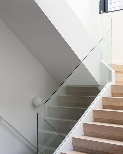 Stained Oak Cabinets, White Oak Staircase, Glass Stairs Design, Glass Staircase Railing, Glass Railing Stairs, Glass Handrail, Oak Staircase, White Staircase, Staircase Designs