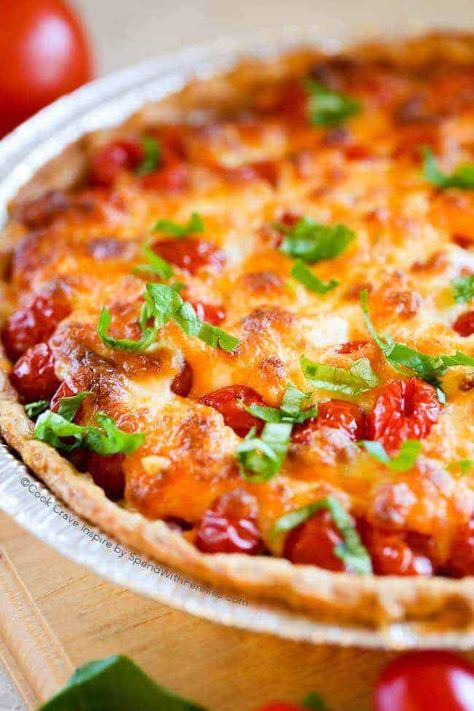 Tomato Mozzarella Salad, Tomato Pie Recipe, Dinner Pies, Cherry Tomato Recipes, Tomato Dishes, Fresh Tomato Recipes, Savory Dinner, Spend With Pennies, Tomato Pie