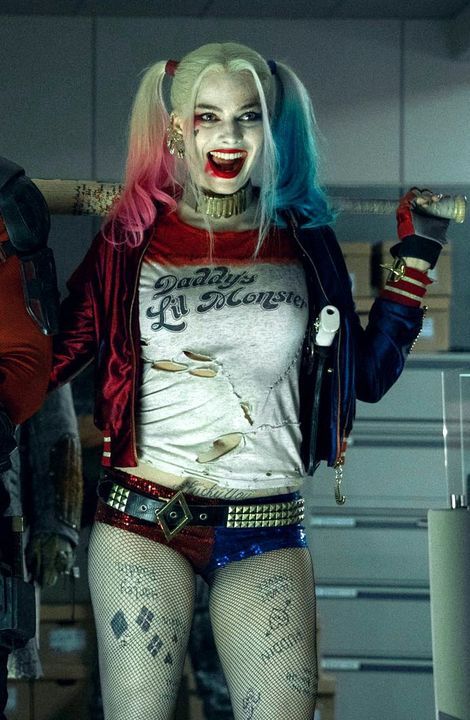 la hija de Harley quinn. - capítulo 3 munchos años después. - Wattpad Mary Poppins Kostüm, Harley Quinn Make-up, Harley Quinn Kunst, Vampire Costume Diy, Harley Quinn Disfraz, Arley Queen, Harley Quinn Jacket, Joker Y Harley Quinn, Pirate Costume Diy