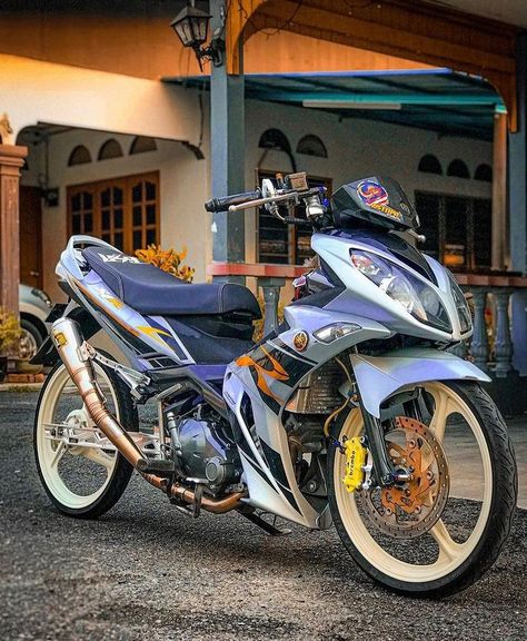 Motor X1r, Honda Rsx, Ex5 Dream, Yamaha Motor, Motor Bikes, Motorcycle Design, Download Cute Wallpapers, Super Bikes, Cute Anime Guys