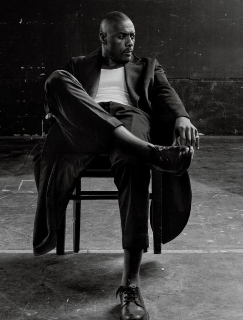 IDRIS ELBA BY CRAIG McDEAN FOR INTERVIEW AUGUST 2016 Pop Architecture, Male Portrait Poses, Craig Mcdean, Mens Photoshoot Poses, Male Models Poses, Portrait Photography Men, Men Photoshoot, Idris Elba, Man Photography