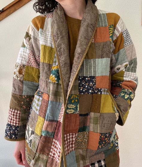 Quilt Jacket Pattern, Quilt Coat Pattern, Long Sleeve Ideas, Quilted Coat Pattern, Quilt Coats, Quilted Jacket Pattern, Patchwork Quilt Jacket, Quilted Coats, Quilted Clothing