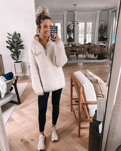 Sahm Wardrobe, Quarter Zip Outfit, Sahm Outfits, Girl Boss Outfit, Sherpa Quarter Zip, Casual College Outfits, Nashville Outfits, Boho Fashion Summer, Quarter Zip Sweater