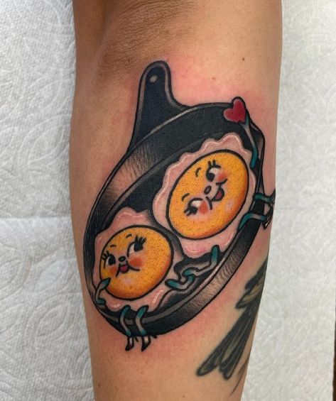 Foodie Tattoos on Instagram: “Food tattoo by @jenn_matthews #foodtattoo #foodtattoos #foodietattoo #foodietattoos #eggtattoo” Sunny Side Up Egg Tattoo, Funny Food Tattoos, Meatball Tattoo, Potato Tattoo, Egg Tattoo, Food Tattoo, Traditional Tattoo Inspiration, Flash Ideas, Food Tattoos