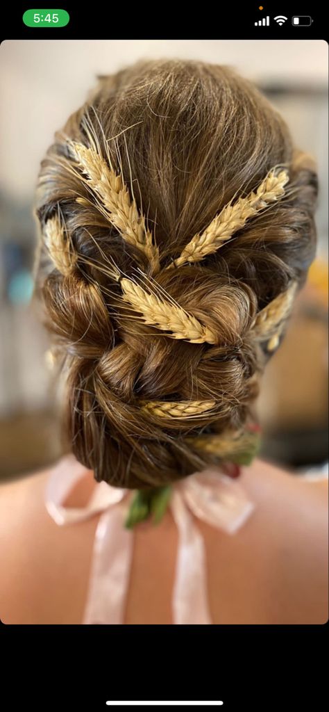 Ukrainian Wedding Headpiece, Slavic Hairstyles Traditional, Ukrainian Wedding Decorations, Folk Wedding Decoration, Wheat Wedding Decorations, Ukrainian Braids, Ukrainian Hairstyles, Vinok Ukrainian, Slavic Hairstyles