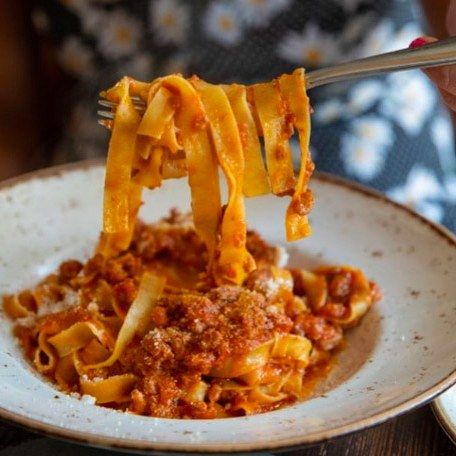 Midtown NYC’s Felice 56 Does a Deep Dive on Tuscan Specialties Lidias Italy Recipes, Vegetable Bolognese, Lidia's Recipes, Quick Pasta Dishes, Pasta Alla Carbonara, Gourmet Pasta, Sauce Bolognaise, Lidia Bastianich, Pasta Italiana