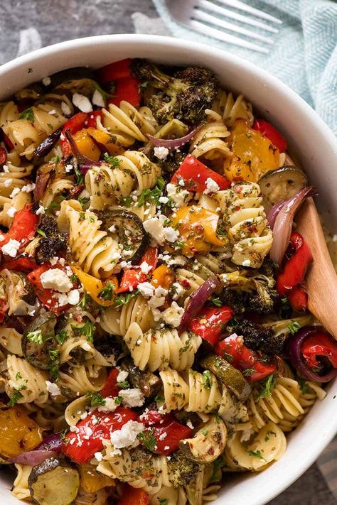 Overhead photo of marinated Vegetable Pasta Salad Vegetable Pasta Salad, Vegetarian Pasta Salad, Vegetable Pasta Salads, Roasted Vegetable Salad, Marinated Vegetables, Vegetarian Pasta Recipes, Recipetin Eats, Cold Pasta Salad, Recipe Tin