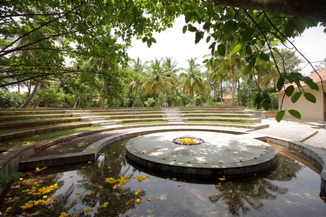 Amphitheater at Shreyas Yoga Retreat Yoga Centre Architecture, Meditation Hall Design, Meditation Center Architecture, Amphiteather Outdoor, Retreat Center Design, Outside Yoga, Spiritual Retreat Center, Yoga Hall, Meditation Hall