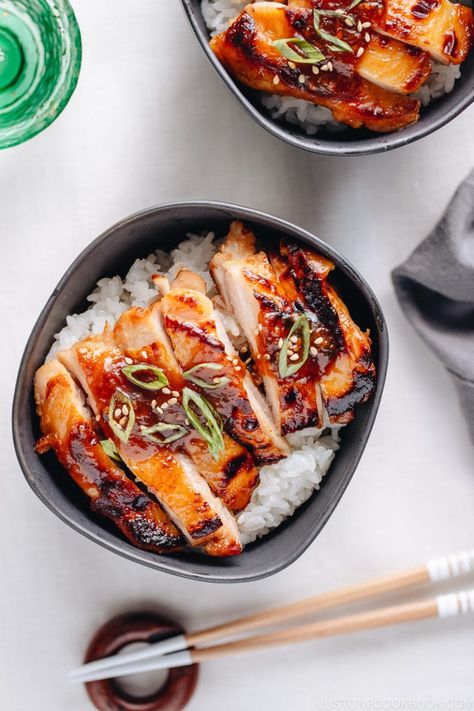 Super quick and delicious Miso Chicken served over steamed rice using my All-Purpose Miso Sauce! #miso #chicken #japanesefood | Easy Japanese recipes at JustOneCookbook.com Miso Sauce, Miso Chicken, Japanese Chicken, Easy Japanese Recipes, Japanese Recipes, Japanese Dishes, Steamed Rice, Yummy Lunches, Asian Dishes