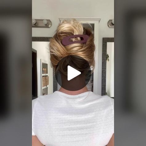 Flat Claw Clip, Flat Clip Hairstyles, Flat Claw Clip Hairstyles, Claw Clip Hairstyles, Clip Hairstyles, Flat Hair, Natural Body, Body Hair, Claw Clip