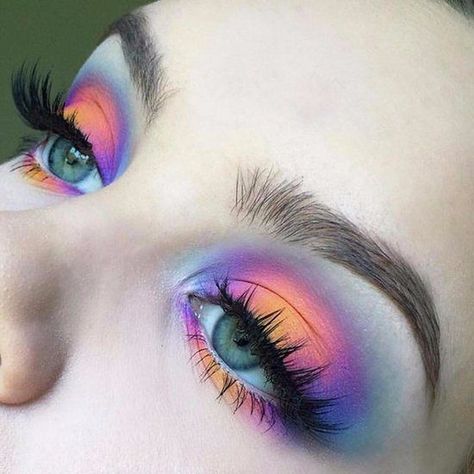 Easter Eye Makeup, Band Makeup, Crease Eyeshadow, Make Up Designs, Mac Mascara, Rainbow Eyes, Easter Makeup, Make Up Inspiration, Heavy Makeup