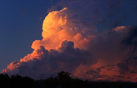 Amassed | Cumulonimbus cloud at dusk. I've licensed this pho… | Flickr Athena Cabin, Cumulonimbus Cloud, Lightning Cloud, Dusk Sky, Glow Cloud, Red Sky At Morning, Cumulus Clouds, Lightning Storm, Rainbow Cloud