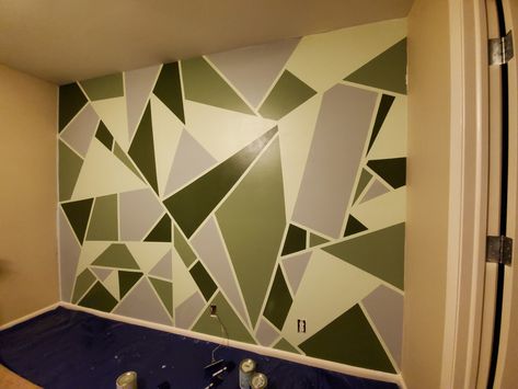 Geometric Wall Paint Square Patterns, Geometric Wall Paint Patterns Grey, Green Triangle Wall Paint, Forest Green Geometric Wall, Green Triangle Tile, Geometric Wall Paint, Hall Painting, Games Room, House Furniture