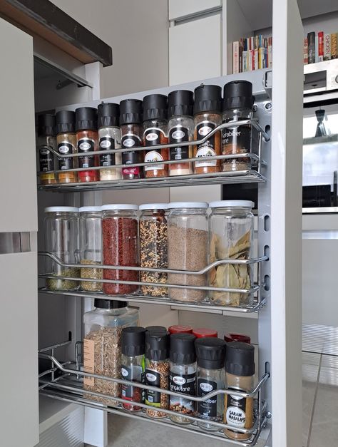 Organize your spices with a narrow pull out cabinet Organized Spices Cabinet, Narrow Pull Out Cabinet, Flat Makeover, Spice Cabinet Organization, Spice Cupboard, Herb Rack, Pull Out Spice Rack, Pull Out Cabinet, Dirty Kitchen