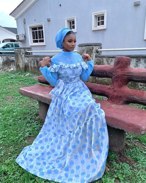 Gown Styles For Materials, African Skirt Outfit, Materials Gown Style, Modest Fashion Muslim, Neat Casual Outfits, African Fashion Skirts, Ankara Gown Styles, African Maxi Dresses, Gown Styles