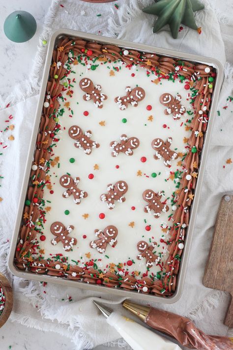 Delicious Gingerbread Sheet Cake with White Chocolate Buttercream - Baking with Blondie Gingerbread Buttercream, Baking With Blondie, Cake With White Chocolate, White Chocolate Buttercream, Chocolate Sheet Cake, Spice Cake Mix, Sheet Cake Recipes, Chocolate Buttercream, Christmas Cooking