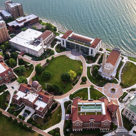 Loyola University Chicago Dorm, College Major, Chicago Lake, Loyola University Chicago, Loyola Chicago, Chicago Aesthetic, College Visit, Loyola University, College Majors