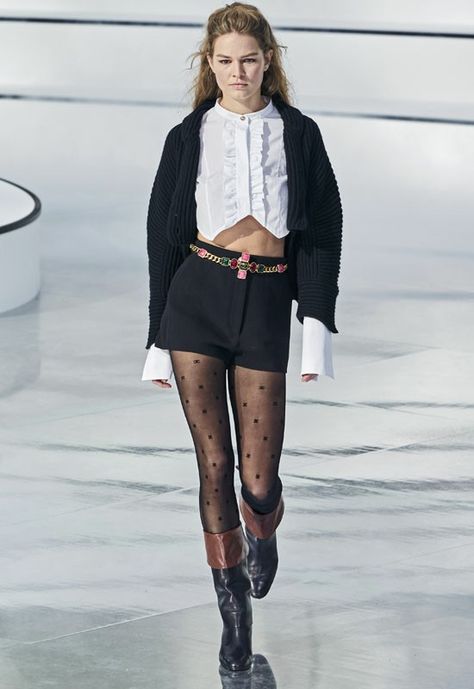 Checkered Suit, Chanel 2019, Moda Paris, Elegant Shirt, Vogue Fashion, Fashion 2020, Lanvin, Isabel Marant, Evening Wear