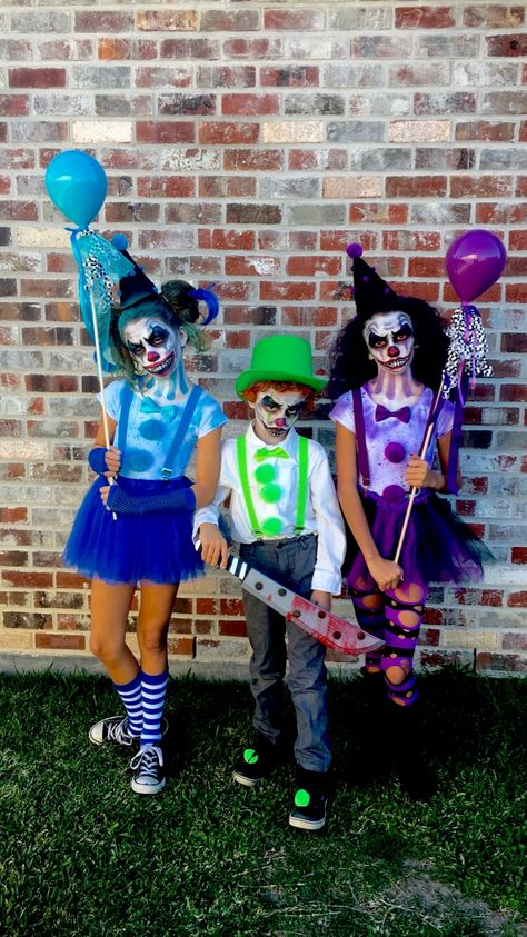 Creepy clown kids  Siblings Clown Face paint Creepy kids  Parenting win Halloween Kids Creepy Clown Costume, Diy Clown Halloween Costumes, Scary Clown Kids Costume, Kids Creepy Clown Makeup, Kids Clown Face Paint, Diy Killer Clown Costume, Diy Creepy Clown Costume, Family Clown Costumes, Boy Clown Costume