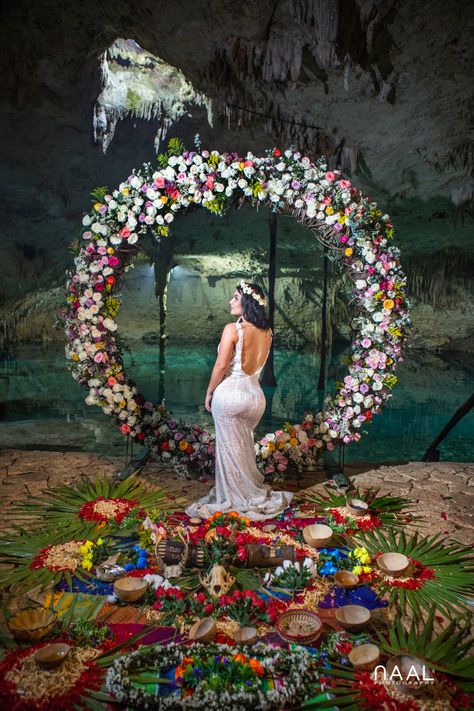 Mayan Wedding Ceremony, Circular Gazebo, Cenote Wedding, Mayan Wedding, Spiritual Wedding, Secret Photo, Mexican Theme, Mexican Party Theme, Top Places To Travel