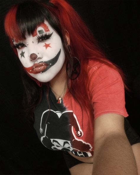 Icp Tattoos Juggalette, Female Juggalo Makeup, Juggalo Face Paint Ideas, Pink Juggalo Makeup, Juggalo Icp Makeup, Icp Juggalo Face Paint, Icp Makeup Girl, Juggalo Halloween Costume, Jugallete Makeup