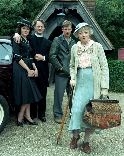 Miss Marple Costume, Miss Marple Aesthetic, Rachael Stirling, Agatha Christie's Marple, Agatha Christie Books, Miss Marple, Hercule Poirot, Detective Story, British Tv