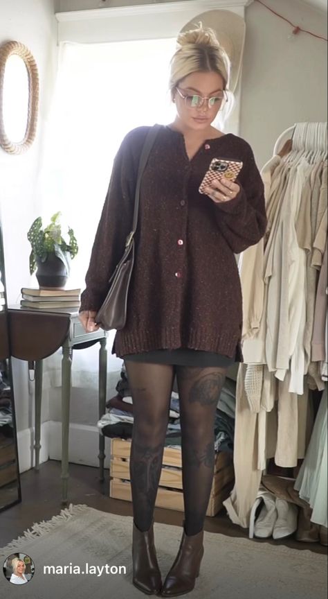 Fall Midsize Dress, Fall Outfits Large Bust, Plus Size Friendsgiving Outfit, Academia Outfit Midsize, Alternative Thanksgiving Outfit, Rainy November Outfit, Deep Autumn Outfits Plus Size, Brown Leather Clogs Outfit, Flea Market Outfit Fall