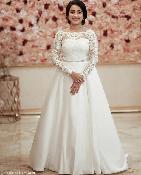 #bridalfrockgowns #weddingdrsses #weddingmaxistyleforgirls 50+Top Latest Ideas of Bridal Frock Gowns // Amazing Wedding Maxi Style Collection for Girls 2022 Most Appealing & Stylish Indian Saree Gown Designs Collection for Wedding 2022 https://youtu.be/DOxGABylA3E Luxurious and Modern Indian Bridal Velvet Wedding Lehenga Collection https://youtu.be/RpXwFlb1XgY Top 50+ Stunning and Beautiful Latest Princess Ball Gown Wedding Dresses Designs Ideas https://youtu.be/EN32kvo3Z0k 80+ Latest Bouti White Gown Designs Indian, Bridal Frocks Gowns White, Wedding Frocks Gowns White, Christian Gowns Wedding Dresses, Indian Christian Wedding Gowns, Bridal Frock, Christian Wedding Dress, Christian Wedding Gowns, Christian Bridal Saree