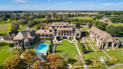 Open Kitchen Layouts, Florida Mansion, Car Barn, Dream Mansion, Most Luxurious Hotels, Robb Report, Saltwater Pool, Luxury Homes Dream Houses, Country Estate