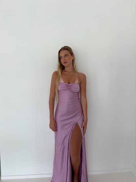 Simple Party Dress, One Shoulder Prom Dress, Prom Girl Dresses, Purple Mermaid, Floor Length Prom Dresses, Prom Dress Inspiration, Prom Dresses Vintage, Cute Prom Dresses, Green Prom Dress