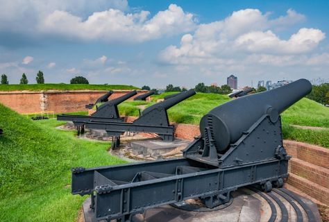 Photo: War of 1812 cannons at Fort McHenry, Baltimore, Maryland. Fort Mchenry, Travel Quiz, Baltimore Maryland, Us History, National Monuments, Tourist Attraction, Travel Ideas, Genealogy, Baltimore