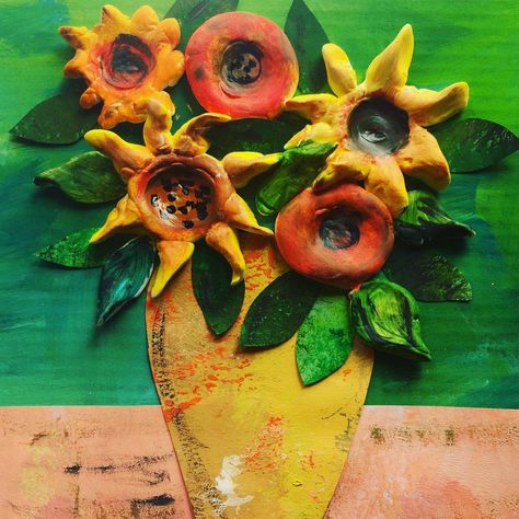 Laura Lohmann on Instagram: “Van Gogh Sunflowers. I love using @crayola model magic for mixed media projects. This project is my all time favorites. Blog post soon to…” Clay Flower Bouquet, Flowers Bouquet Painting, Painted Paper Art, Crayola Model Magic, Flower Bouquet Painting, Bouquet Painting, Model Magic, 4th Grade Art, Van Gogh Sunflowers