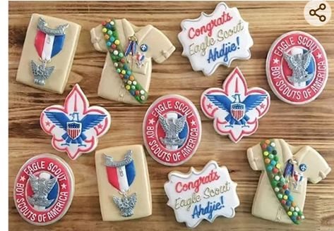 Eagle Scout Cupcake Ideas, Eagle Scout Ceremony Food, Eagle Scout Cupcakes, Boy Scout Cookies, Eagle Scout Cookies Decorated, Eagle Scout Cookies, Eagle Scout Court Of Honor Ideas, Eagle Cookies, Eagle Scout Project Ideas