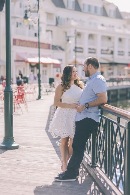 Engagement Photos Boardwalk, Disney Boardwalk Engagement Photos, Disney World Engagement Pictures, Disney Engagement Pictures, Couples Beach Photography, Couple Beach Photos, Disney Engagement, Prom Photography, Disney Photo Ideas