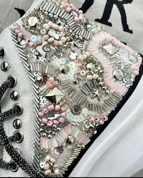 Decorating Sneakers, Converse Shoes Custom, Fancy Sneakers, Embellished Sneakers, Customised Denim Jacket, Custom Sneakers Diy, Tambour Beading, Shoe Makeover, Bridal Chura