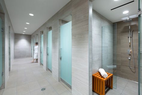 Gym Showers Design, Locker Room Bathroom, Locker Room Shower, Commercial Bathroom Designs, Public Shower, Gym Showers, Toilette Design, Gym Bathroom, Spa Gym