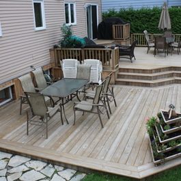 Deck ideas..good idea with basement windows Patio Plan, Carport Modern, Veranda Design, Backyard Patio Deck, Patio Deck Designs, Wooden Deck, Deck Designs Backyard, Pergola Design, Backyard Renovations