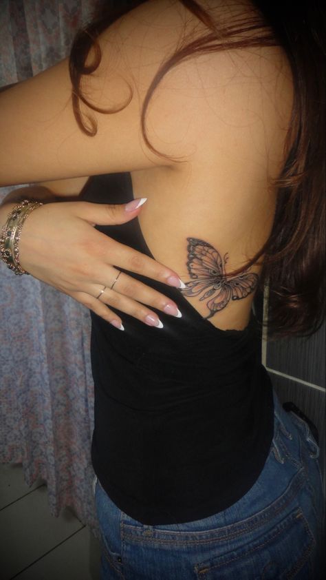 Cute Tattoos On Stomach, Leg Sleeve Female, Small Tattoo Inspo Women, Small Elegant Tattoos For Women Unique, Trampstamp Tattoo Aesthetic, Tattoo On Back Of Shoulder, Women Side Tattoos, Side Back Tattoo Women, Small Collar Bone Tattoos For Women