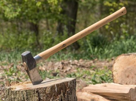 Axes, Mattocks & Mauls: Which Do You Need? - Hobby Farms Homestead Equipment, Splitting Wood, Farm Tools, Winter Scenery, How To Make Beer, Hobby Farms, Small Trees, Hunting Knife, Woodworking Tips